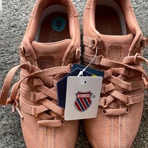 K-Swiss suede sneaker